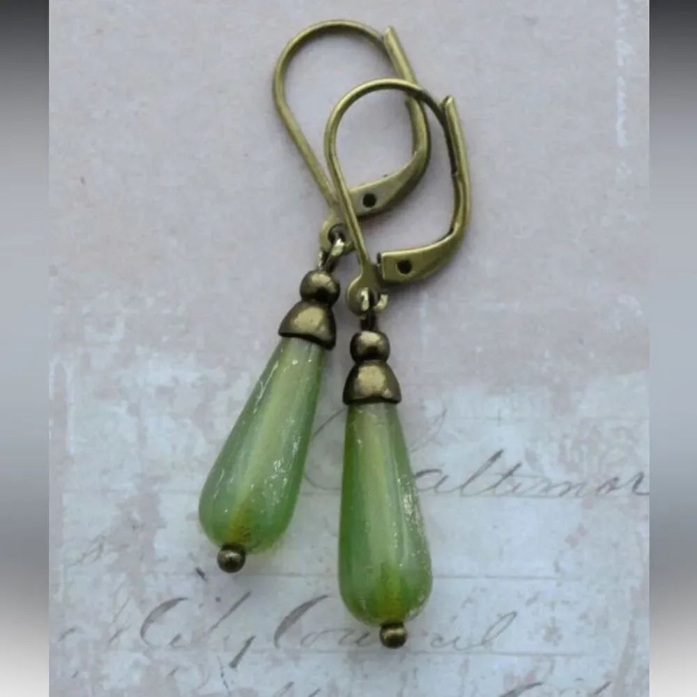 Boho Green Drop Earrings A1320